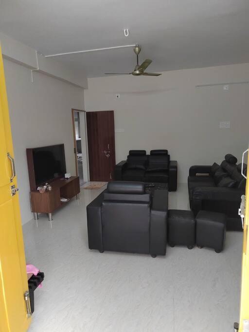 Gangi Kota North Flat Apartment Kovvur ภายนอก รูปภาพ